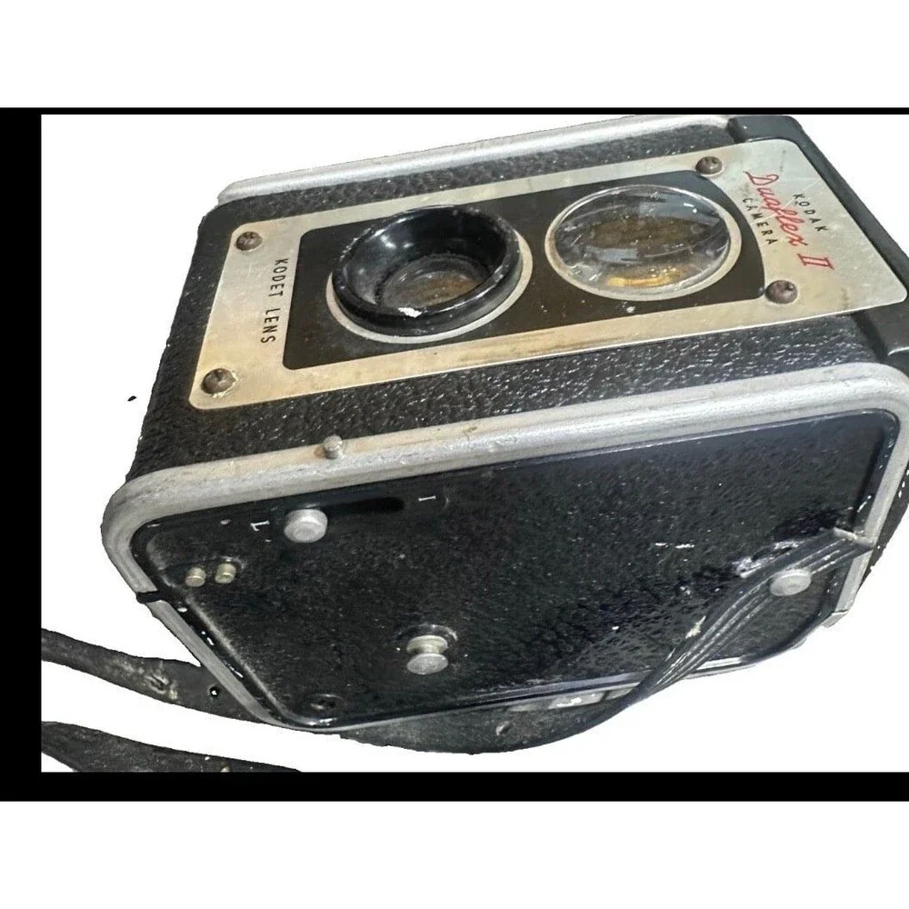 Vintage Kodak Duaflex II Camera with LeVintage Kodak Duaflex II Camera with Lens